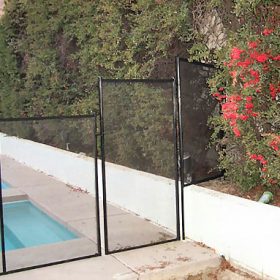 barriere autour piscine avec escalier